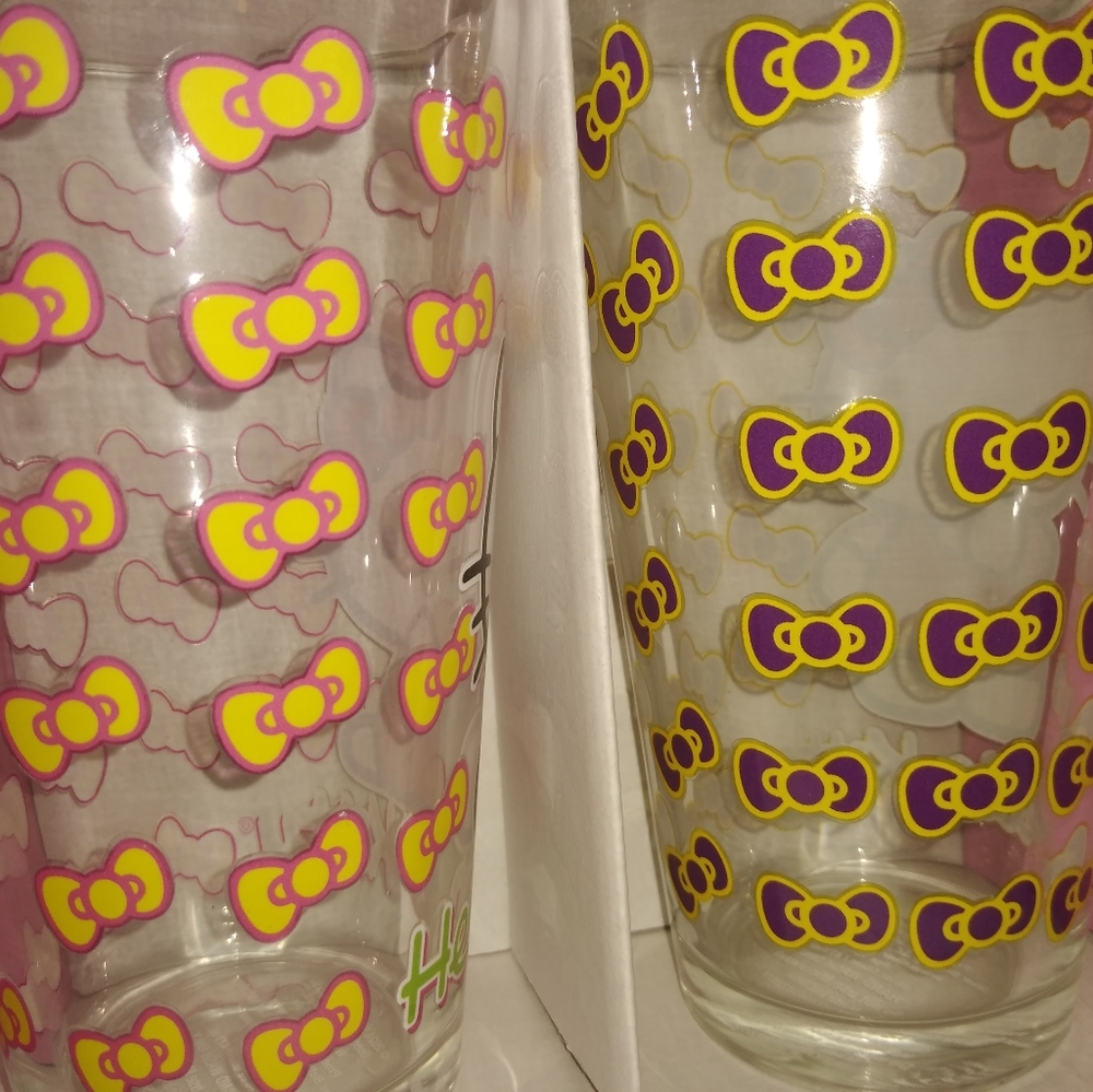 Hello Kitty Glassware Set - Picture 3 of 3
